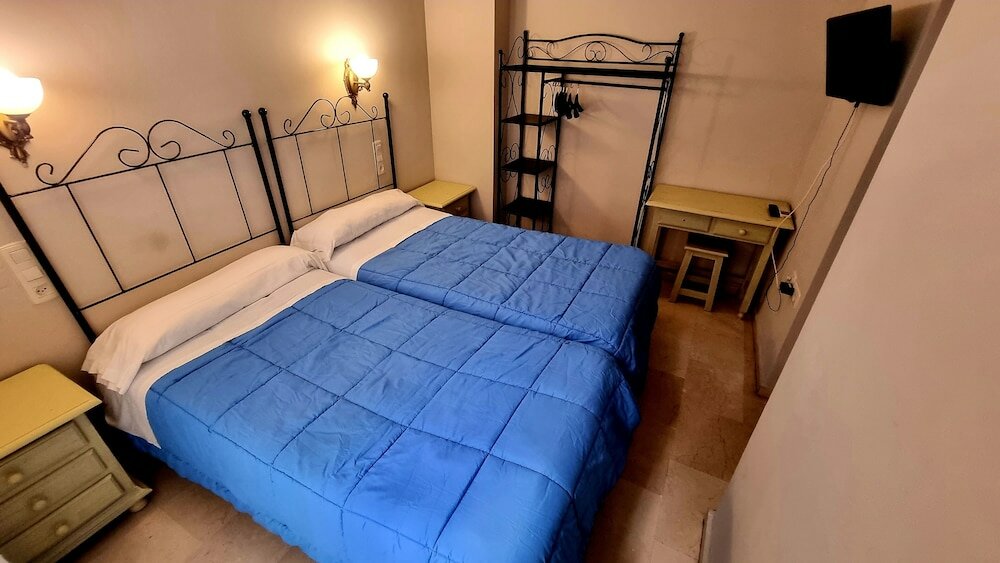 Фото Hostal El Olivo