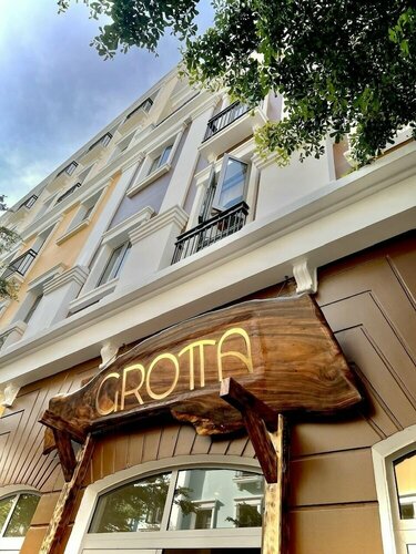 Гостиница La Grotta Hotel