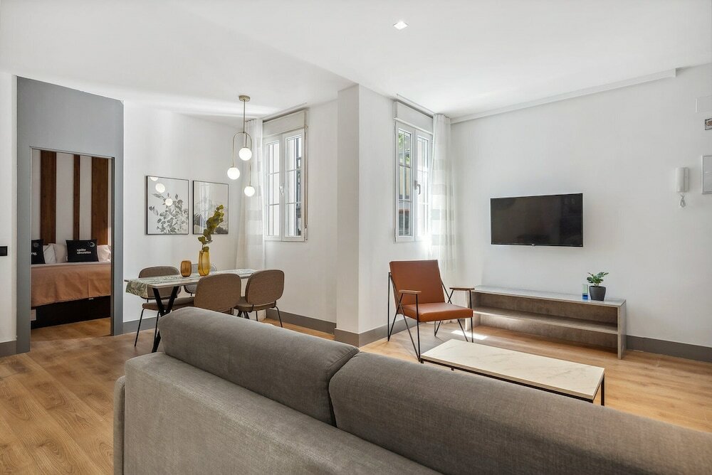 Фото Limehome Madrid Calle de Santa Ana