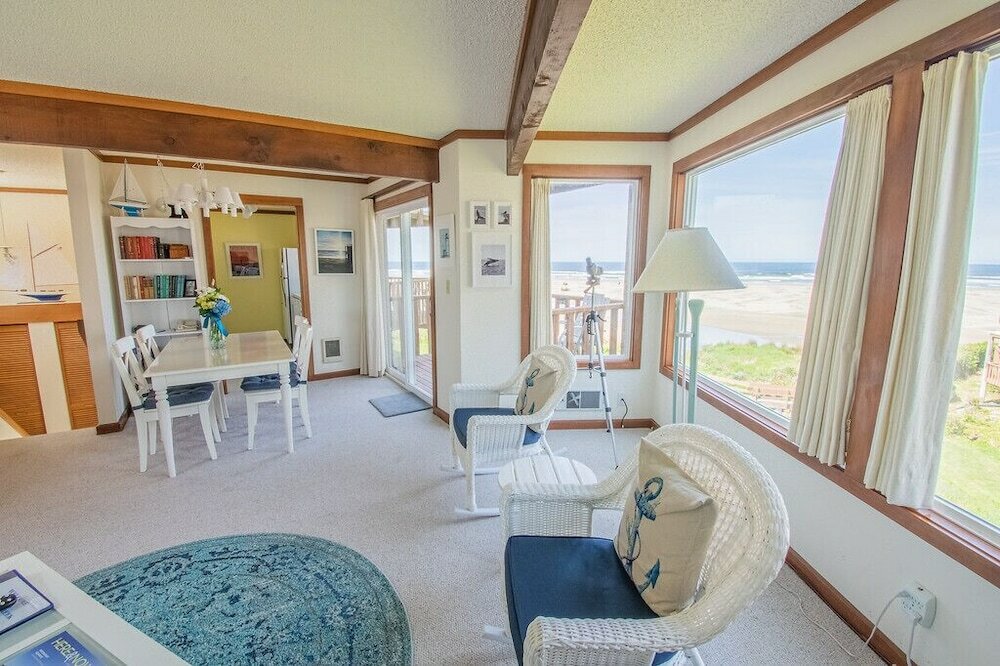 Фото Little Creek Cove Beachfront Resort