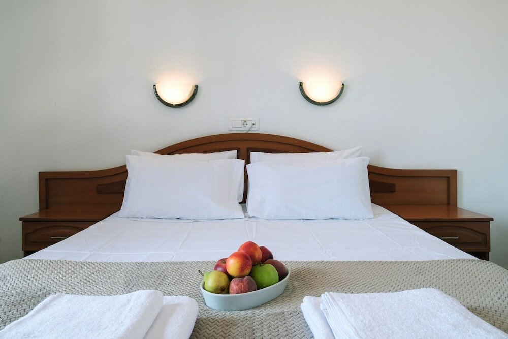 Фото Koukounaries Beach Hotel