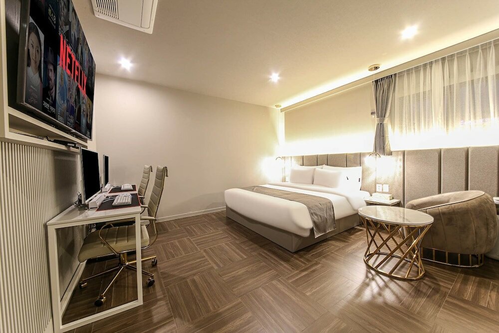 Фото Denbasta Premium Hotel Bumil