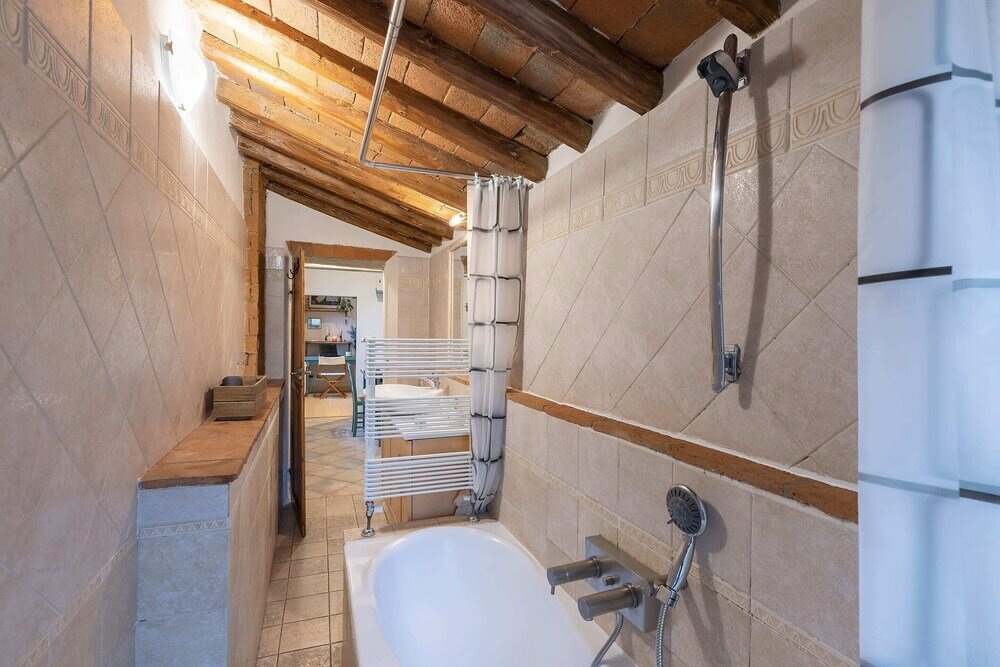 Фото Sanzanobi Nest-hosted by Sweetstay