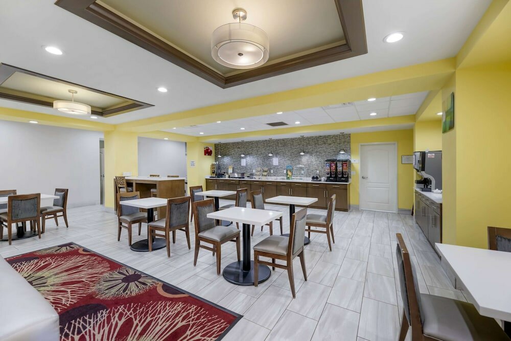 Фото Quality Inn & Suites Carlsbad Caverns Area