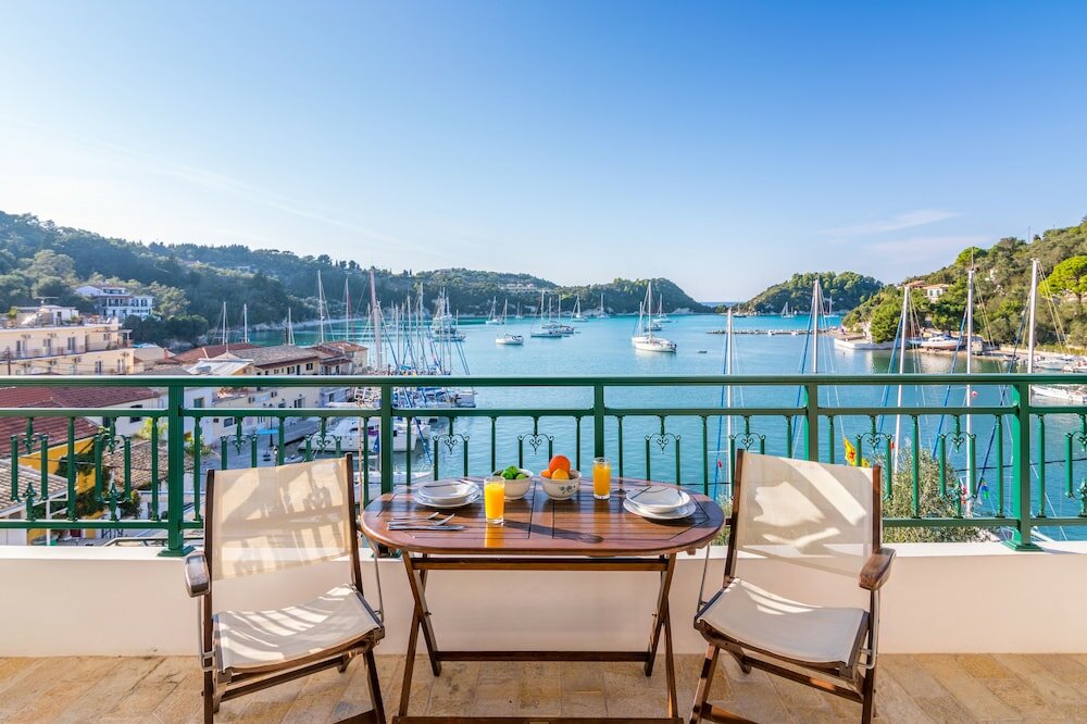 Фото Lakka Seaview Apartments by Konnect