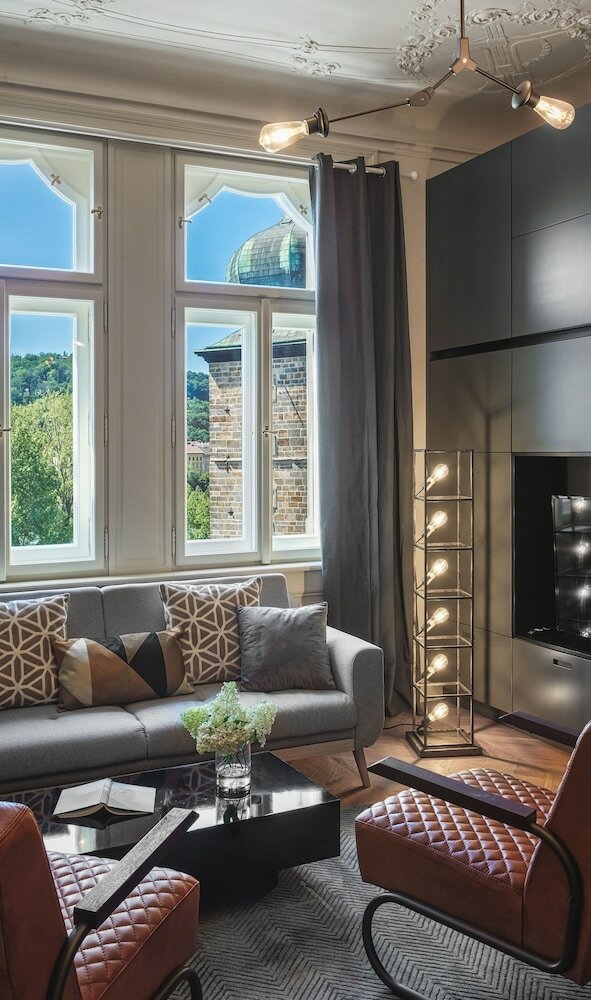 Фото Mn6 Luxury Suites by Adrez Living