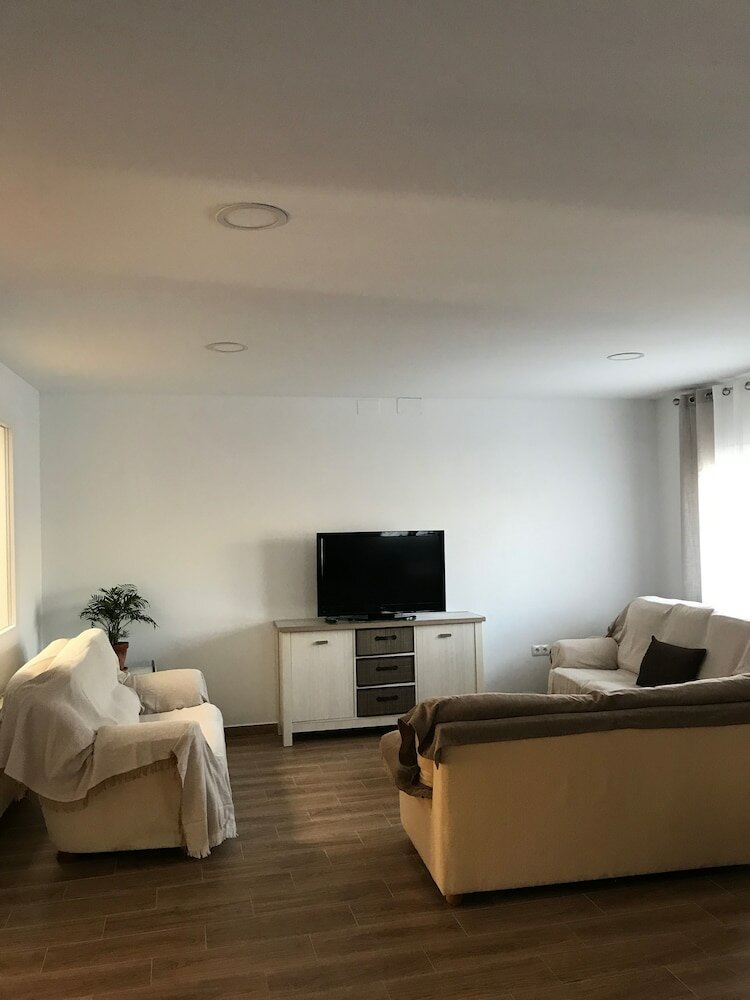 Фото Casa Rural Alonso Quijano 2