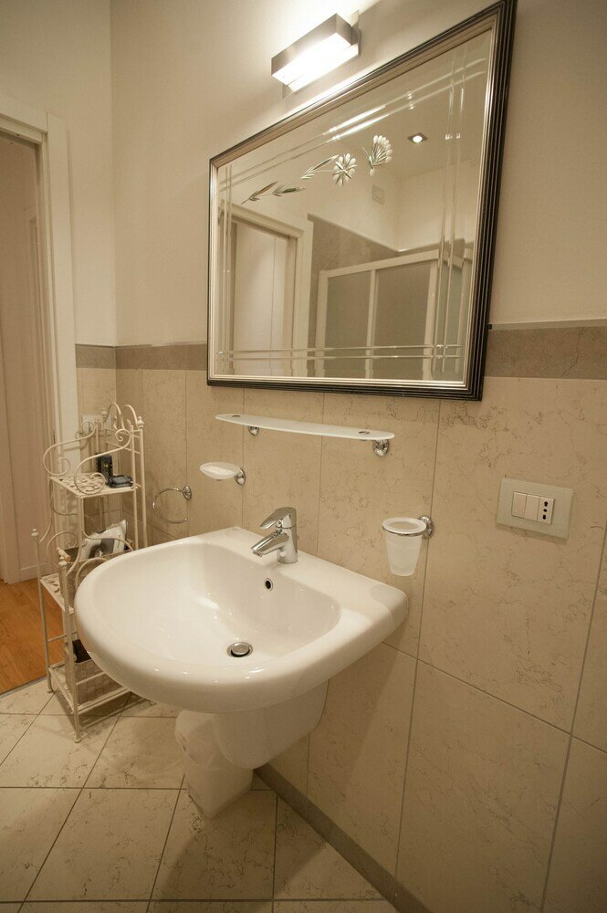 Фото Arena by side