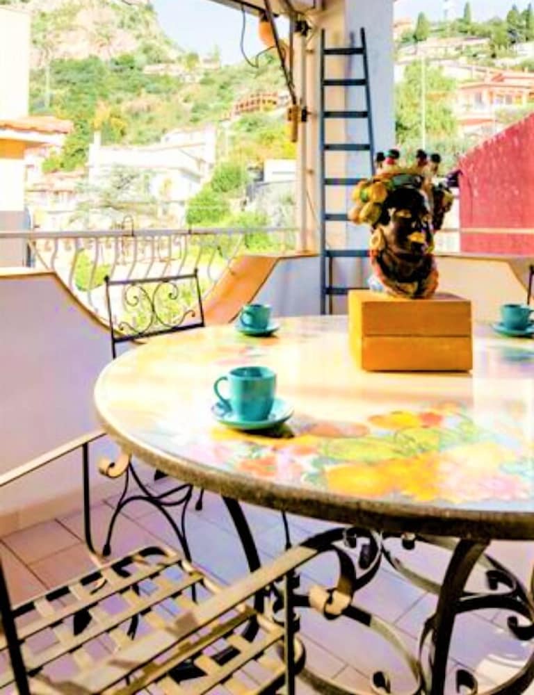 Фото Taormina Sea View Penthouse Apartment