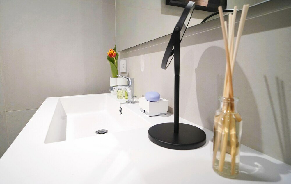 Фото San Babila Modern Apartment