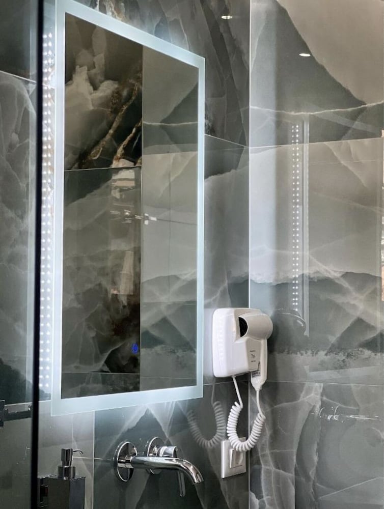 Фото Poseidon Hotel 2