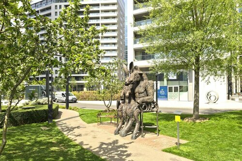 Гостиница Luxury Waterfront Studio in Canary Wharf by Underthedoormat в Лондоне
