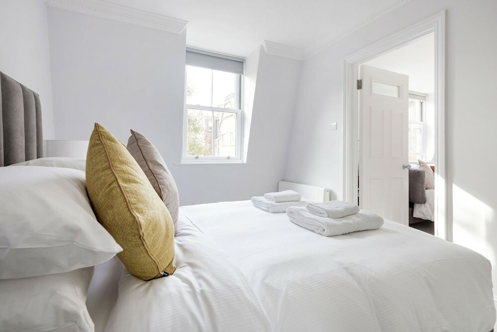 Фото 3 Sloane Gardens by UnderTheDoormat