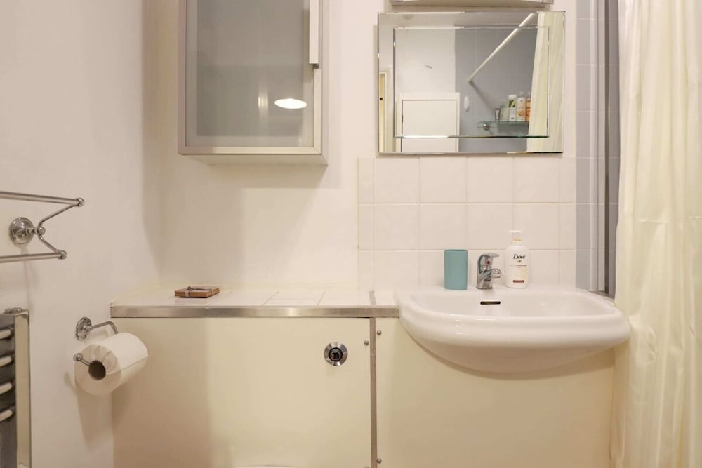 Фото Cosy 1 Bedrooom in Fabulous Location