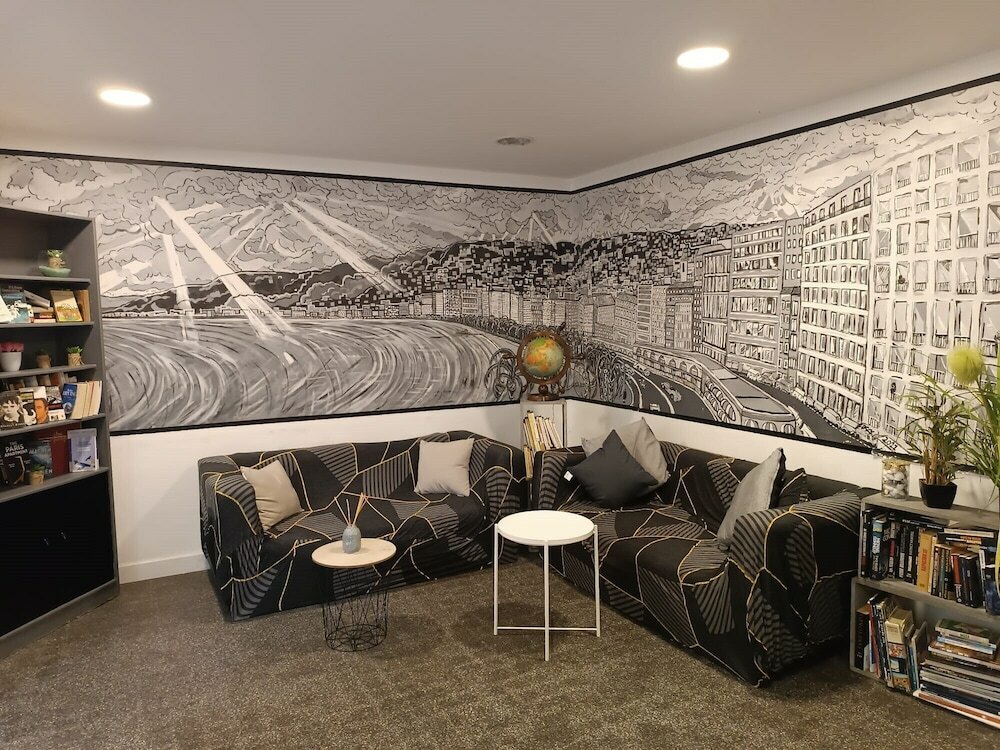 Фото Auberge de Jeunesse Hi Nice - Les Camélias