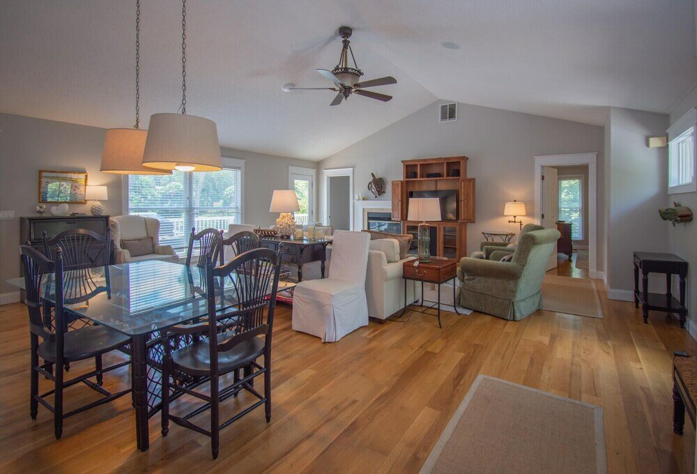 Фото 360 Wahoo Dr