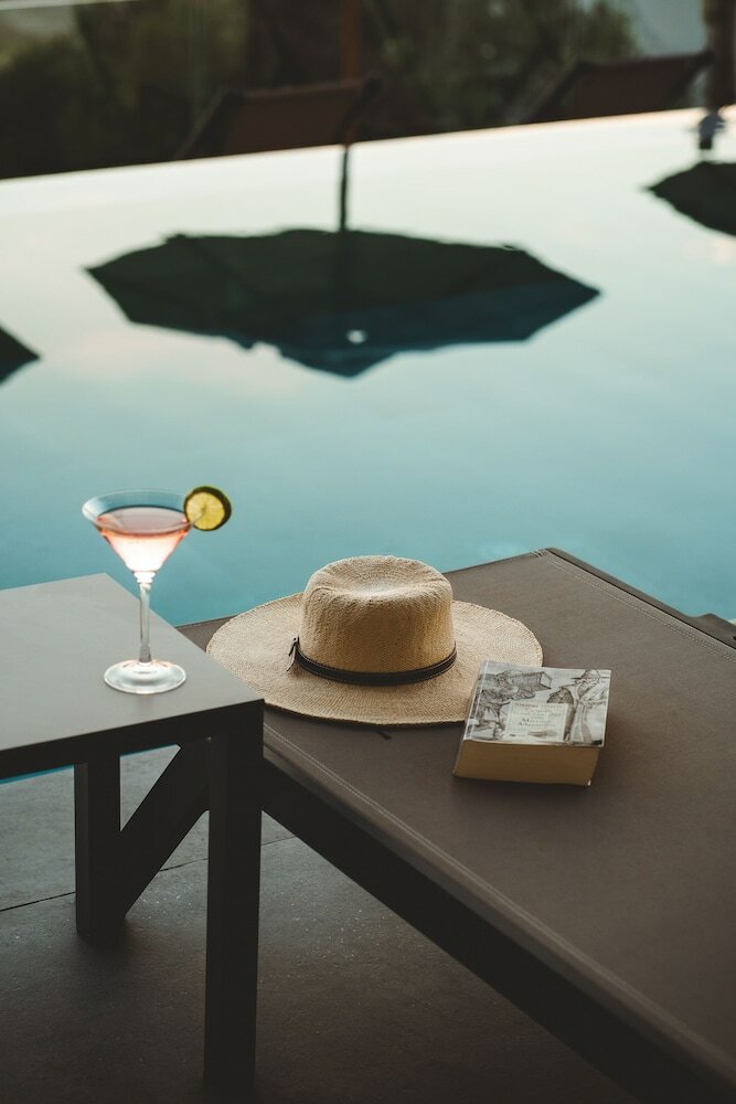 Фото Elivia Boutique Suites