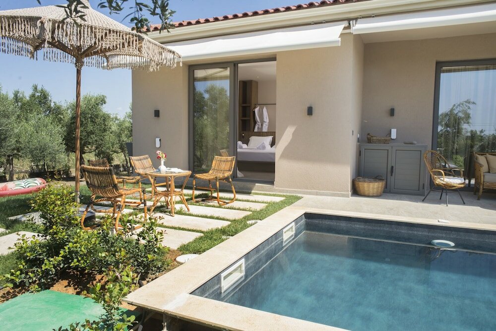 Фото Elaia Grove