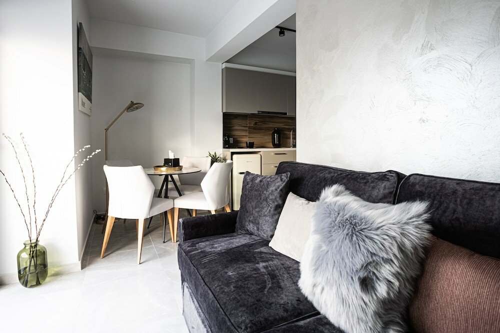 Фото The Rooster's Egg