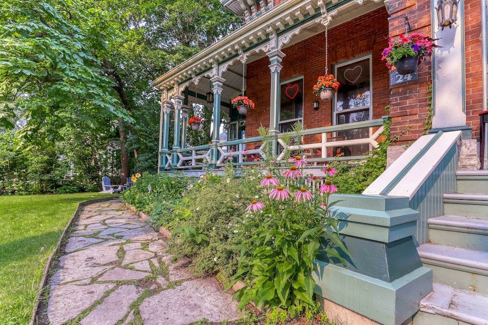 Фото Hochelaga Inn