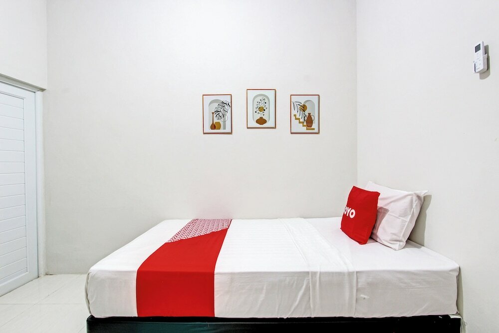 Фото Oyo 92757 Ndalem Pusponyidro Syariah