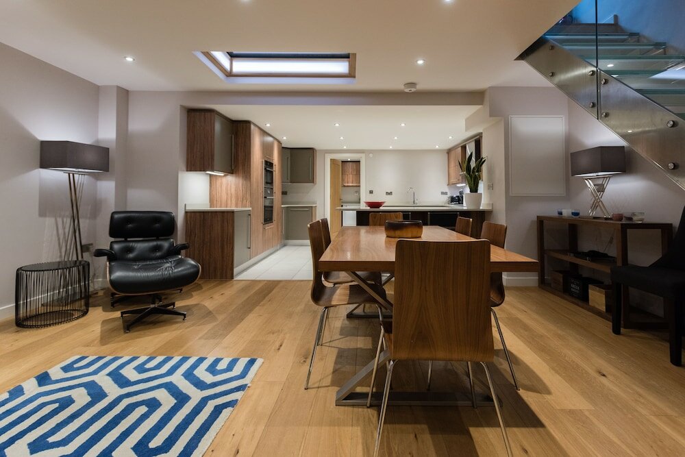 Фото The Escalier Mews - Stunning 3bdr Mews Home Flooded with Natural Light