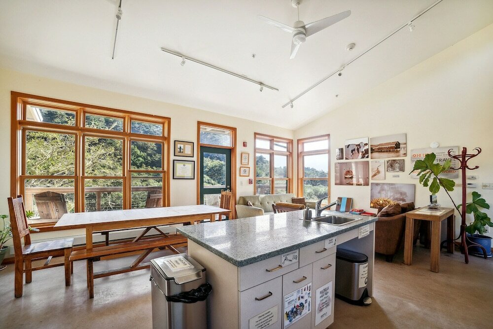 Фото Limantour Lodge