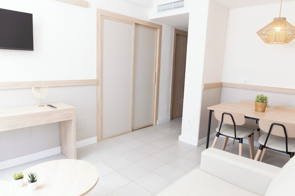 Фото Apartamentos Dynastic Rooms