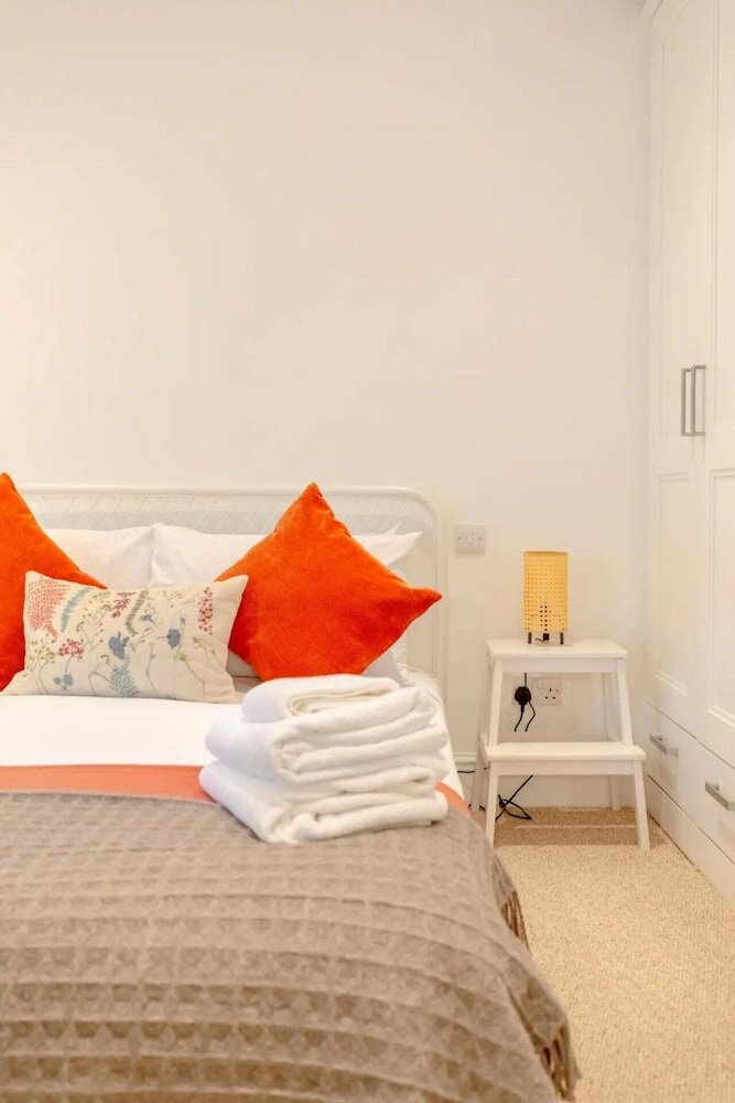 Фото Beautiful & Modern 3 Bedroom Flat - Pimlico!