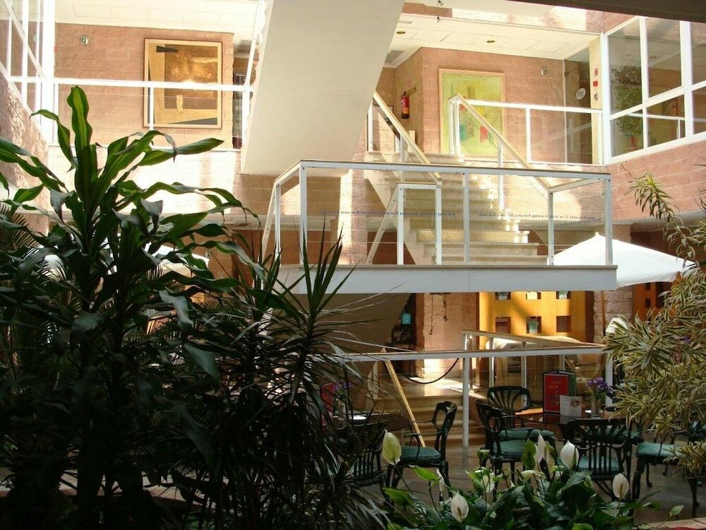 Фото Hotel Majadahonda