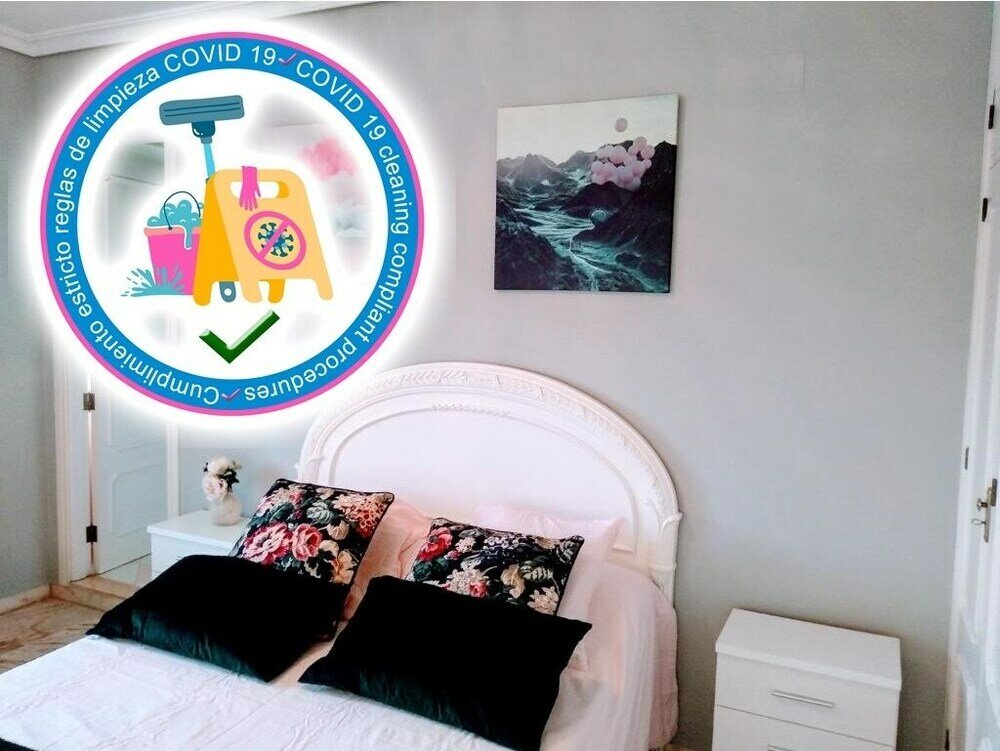 Фото Wish-Suite San Jacinto de Sevilla Apartment