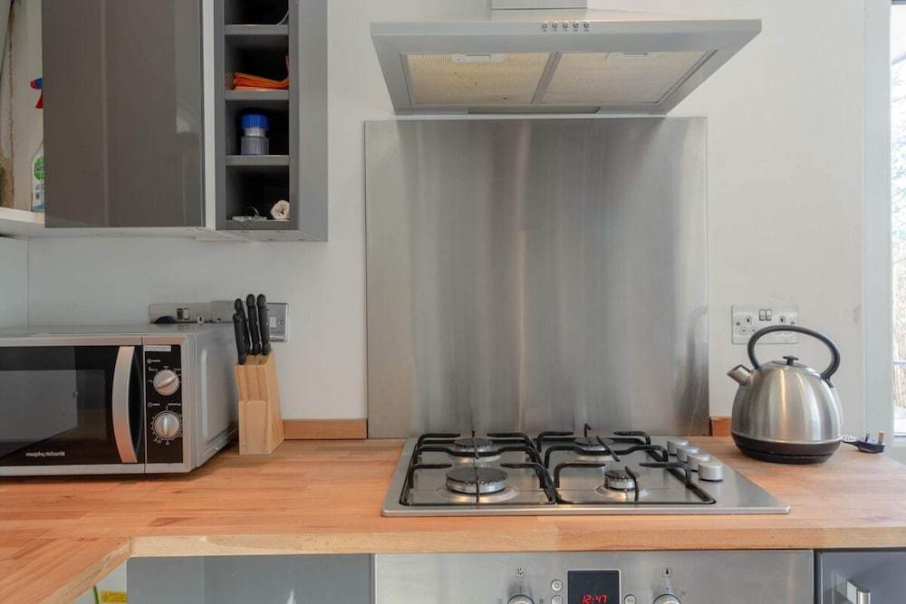 Фото Modern 2 Bedroom Apartment in Morden