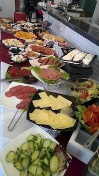 Фото White Rock Castle Hotel