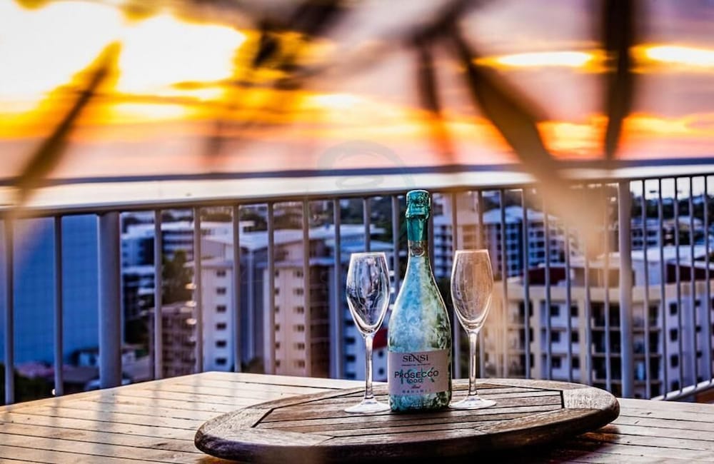 Фото Signatures on Woods - Pinnacle