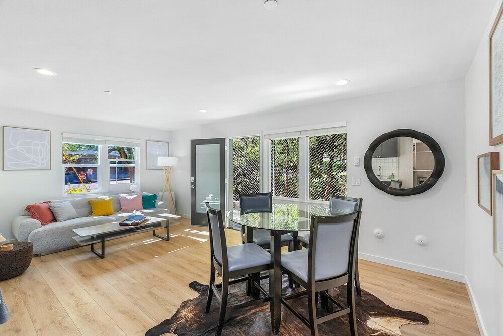 Фото The Sweetest Hill - 81 Walkscore