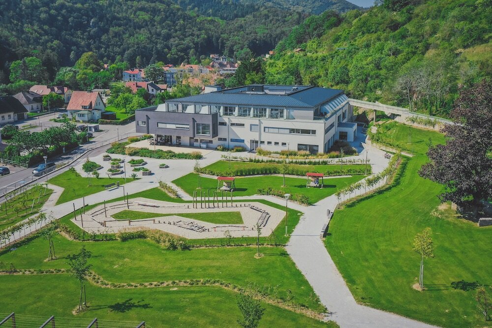 Фото Nuhr Medical - Hotel & Restaurant