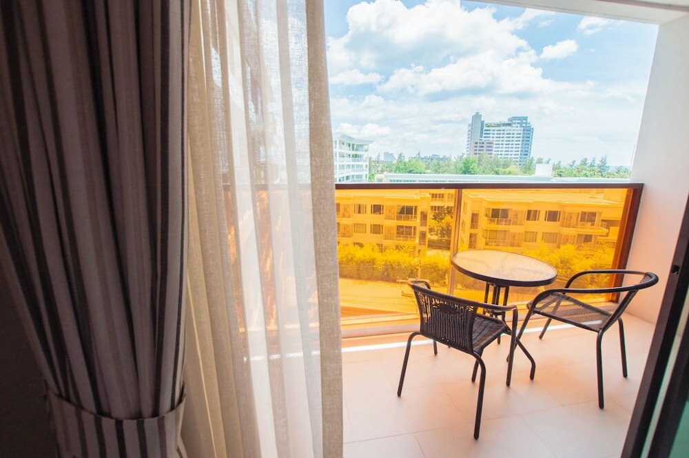 Фото Rocco Huahin Condominium