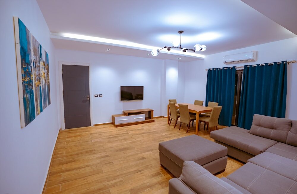 Фото Travelholic Residence New Cairo