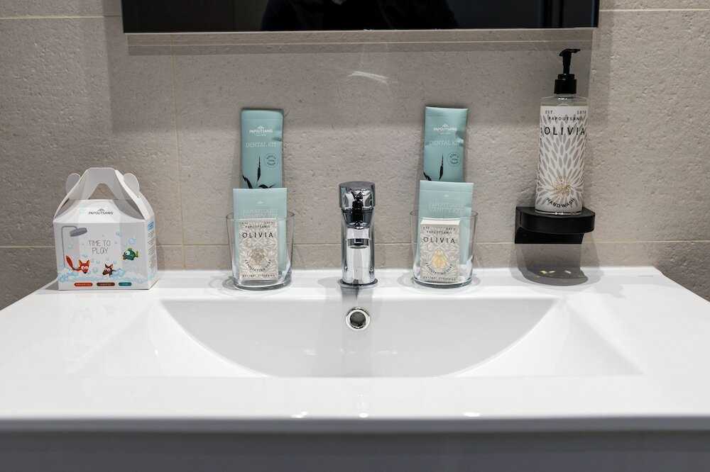 Фото Rafkon Luxury Apartments - Myrina