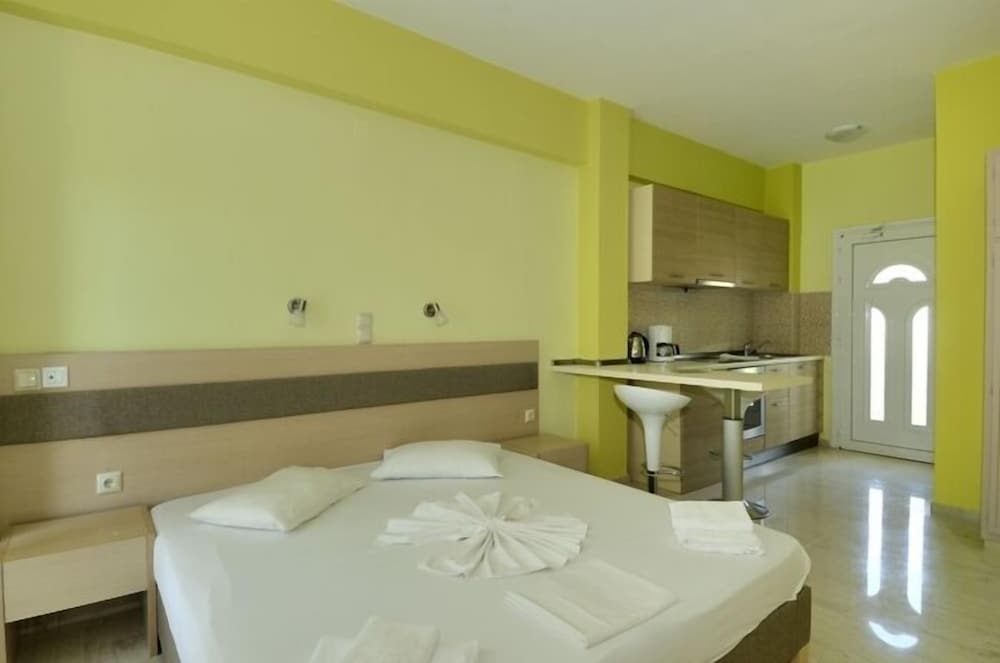 Фото Albatros Studios & Apartments