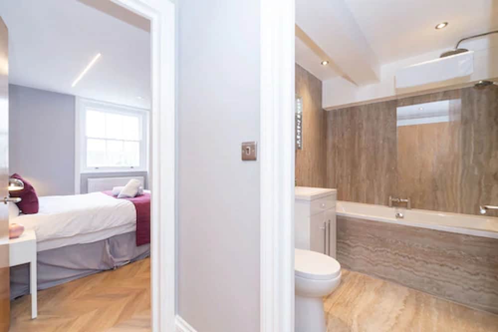 Фото Pml Apartments Southwick Street