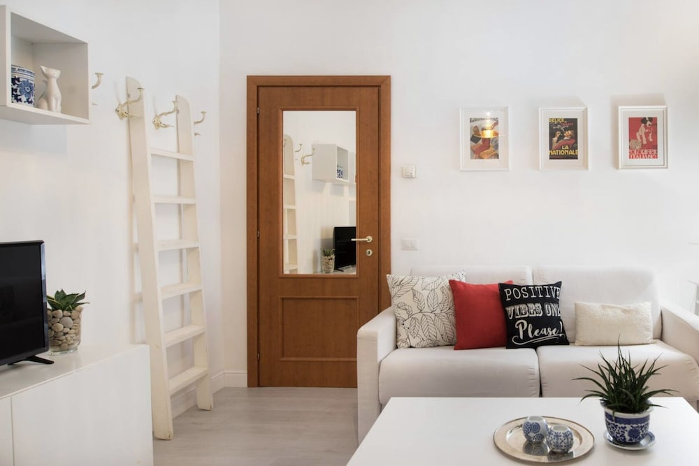 Фото Esquiline Suites