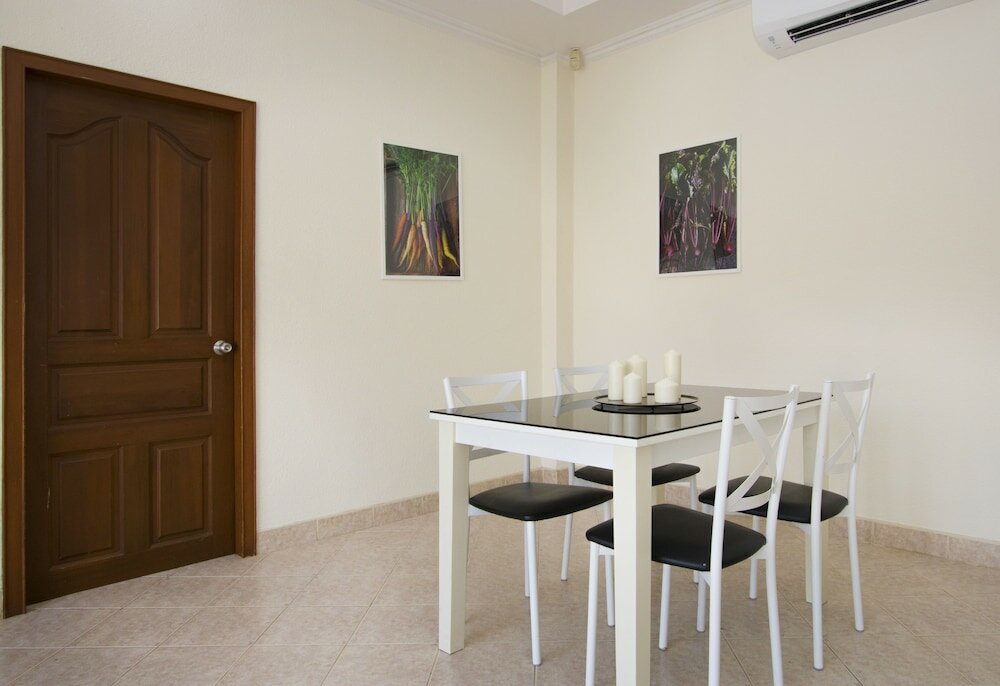 Фото Avoca Pool Villas