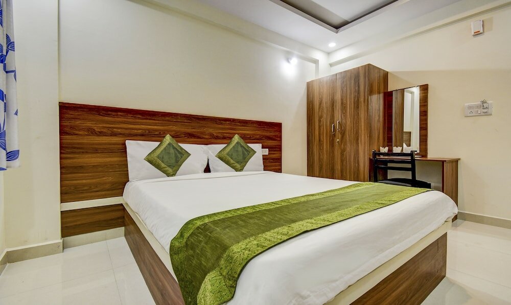 Фото Treebo Trip Hotel New Golden Key