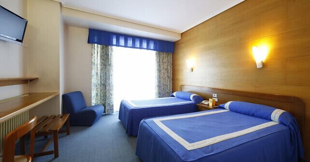 Фото Hotel Colón Tuy