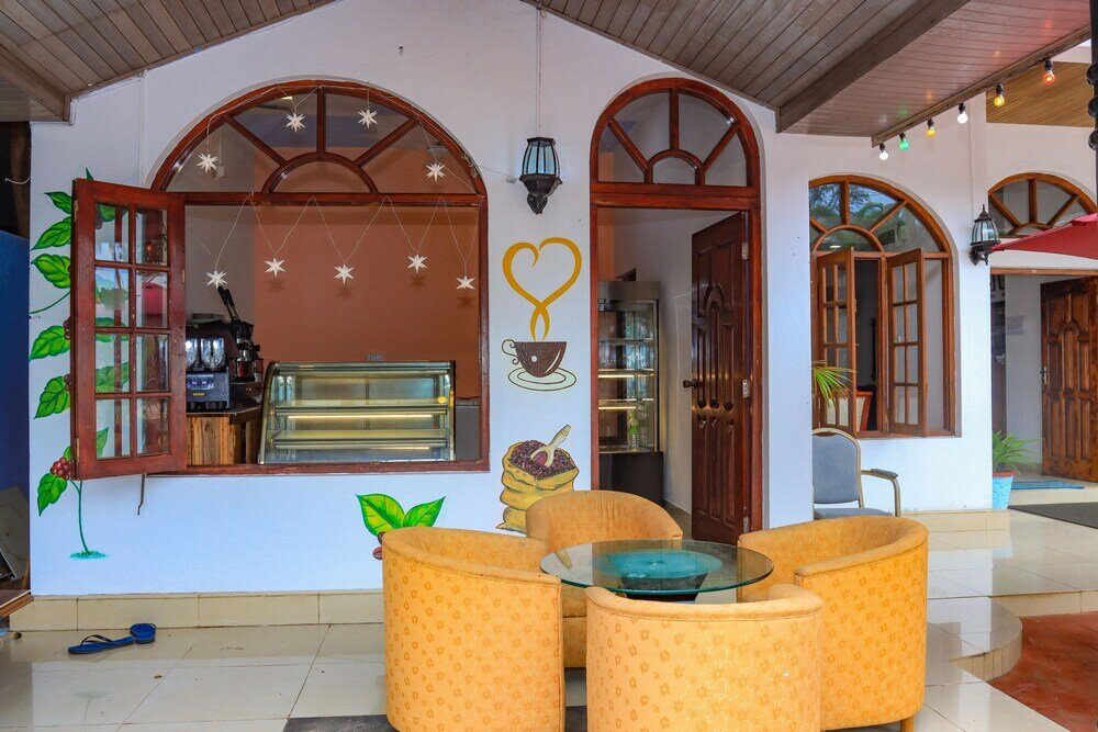 Фото отеля 2