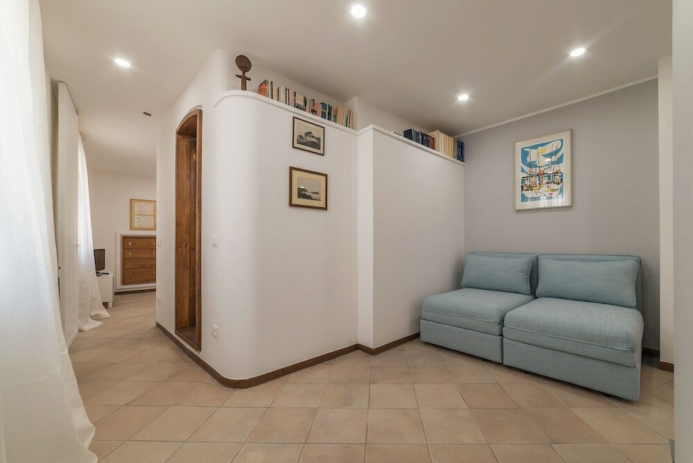 Фото Montecitorio Lovely Apartment