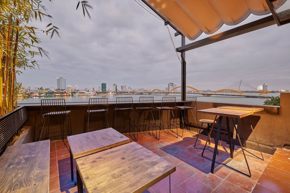 Фото The Garden Capsule Hotel