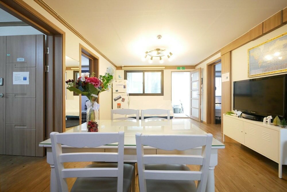 Фото Liz's House - Hostel