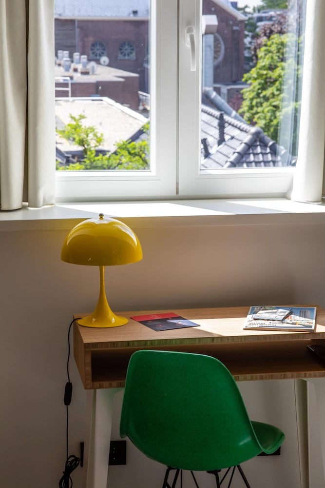 Фото The Bellhop Hotel